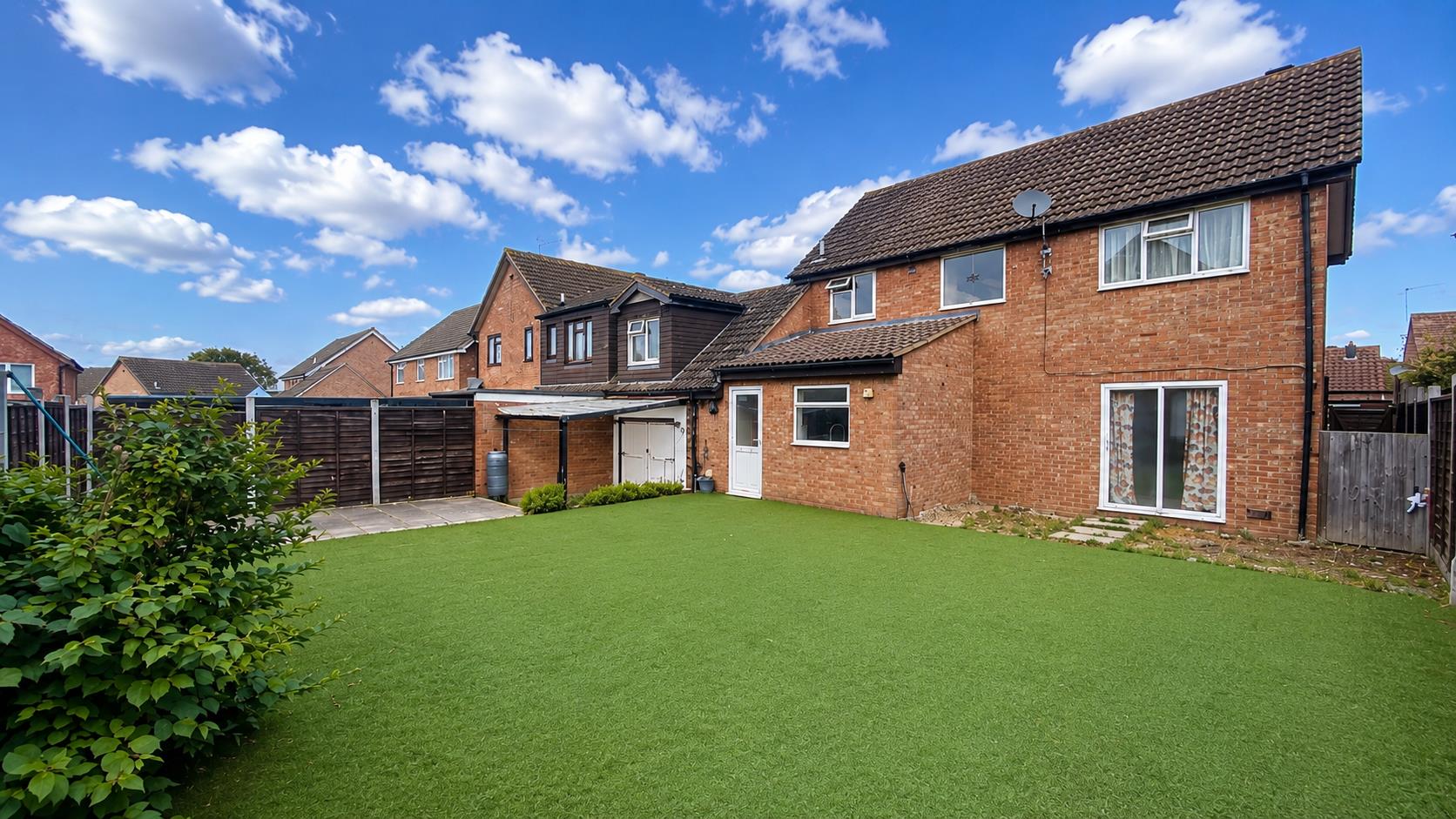 5 bed property in Colley Hill, Milton Keynes